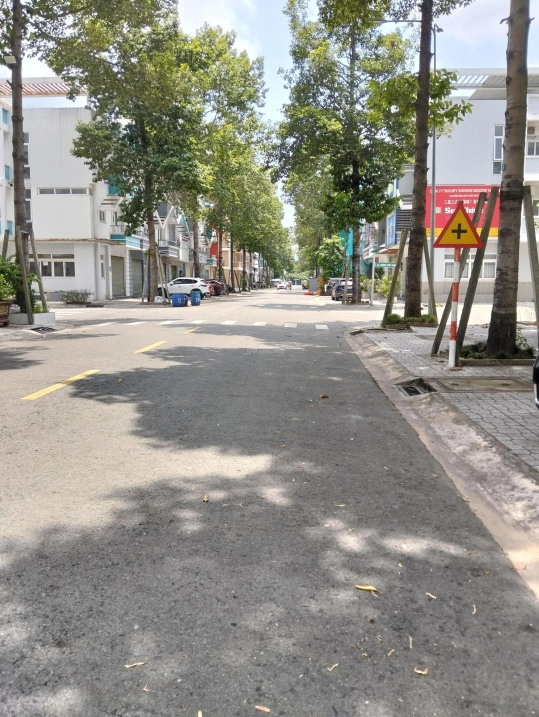 UNI COMPLEX